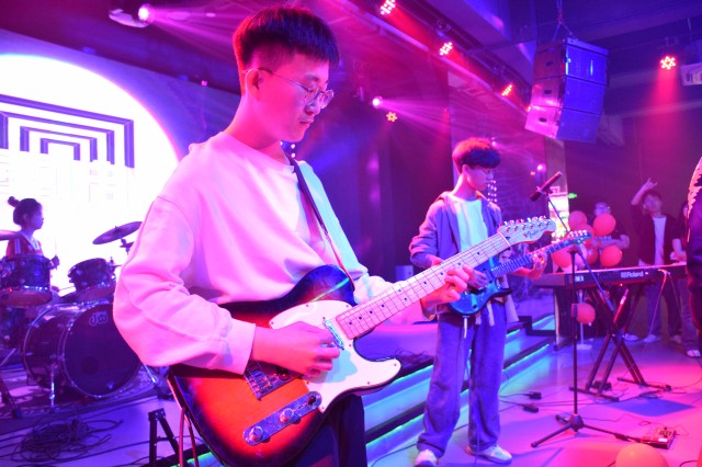 比了个耶 毕了个业——智能工程学院2023届毕业生联欢晚会