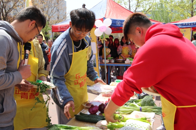 【书院传真】品幸福滋味 享浓情时刻——第二届“色香味意形”书院烹饪大赛暨“芳菲四月”4月师生集体生日会圆满落幕