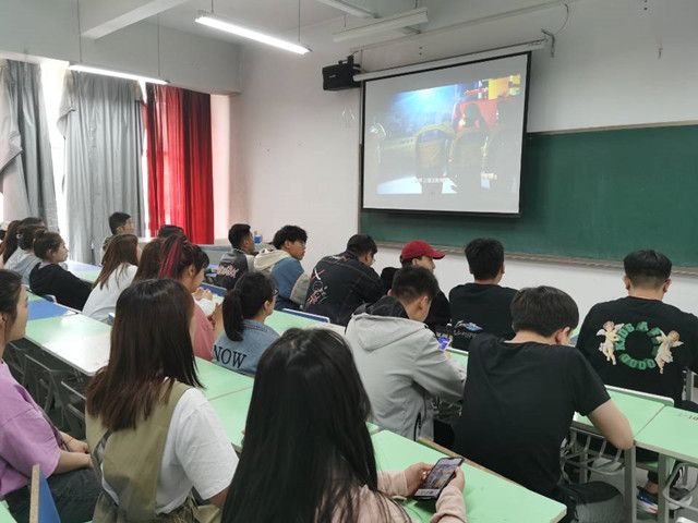 【完满班级】多难兴邦 忧患砺党——环设1802班举办《榜样5》学习交流会