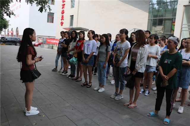 【完满班级】愿子留斟酌·叙此平生亲——外语系开展2014级完满班级活动（四）