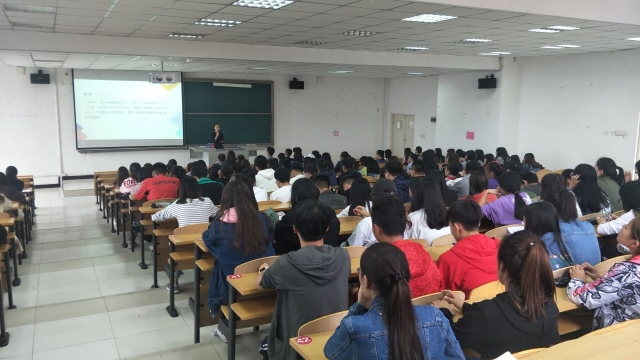 【辅导员说完满】年轻人 就这么容易被毁掉吗——淬炼商学院“辅导员说完满”专题活动（一）