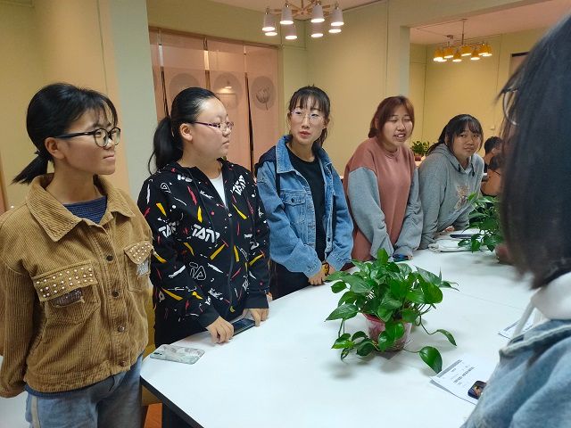 【完满班级】爱国旗帜 永久飘扬 ——食品与环境学院生技1901完满班级活动