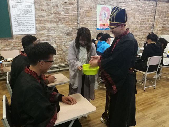 【完满演绎·课堂篇】笄冠者 责成人也——远景学院举办成人礼活动