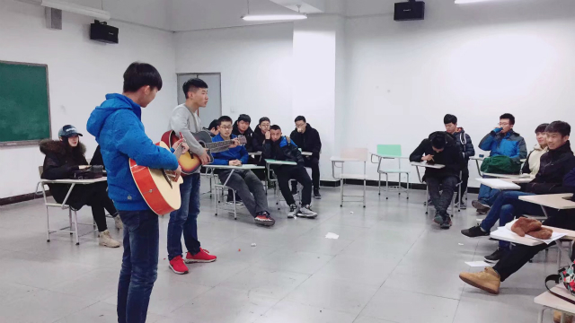 【完满班级】风采艺术节 展现新舞台——信工系物联网工程1701班举办艺术节活动