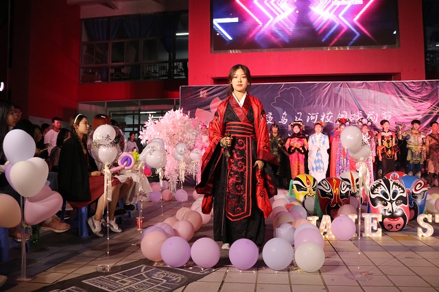 【戏剧节】玩 我们是认真的！——第九届“魅夜乌马河”校园戏剧节“‘息·未’JANE STORY”专场活动