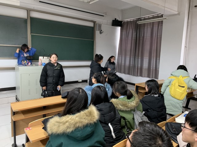 【完满班级】歌声嘹亮 不忘初心 砥砺前行——大数据学院软件1705班举办完满班级活动