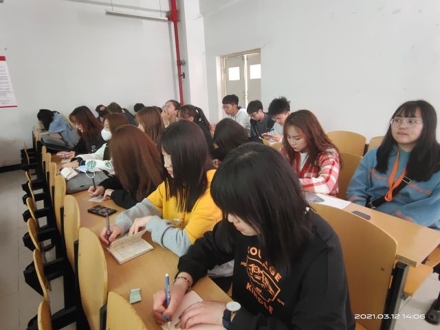 【完满班级】真情暖万家 青春见行动——经济与管理学院三月完满班级纪实（三）