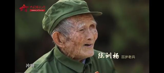 回望初心 肩负使命——经济与管理学院红星闪闪专项志愿服务队“走进红色岁月 回顾光辉历程”党员主题学习活动