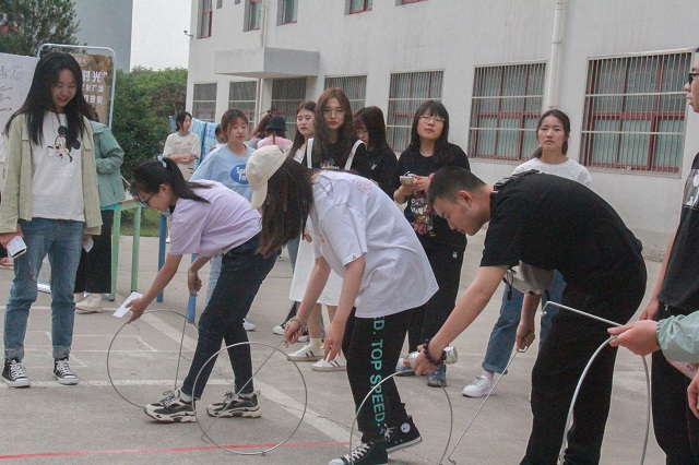穿越时光 回到梦开始的起点——青藤书院举办“你好 旧时光”第121期周末文化广场