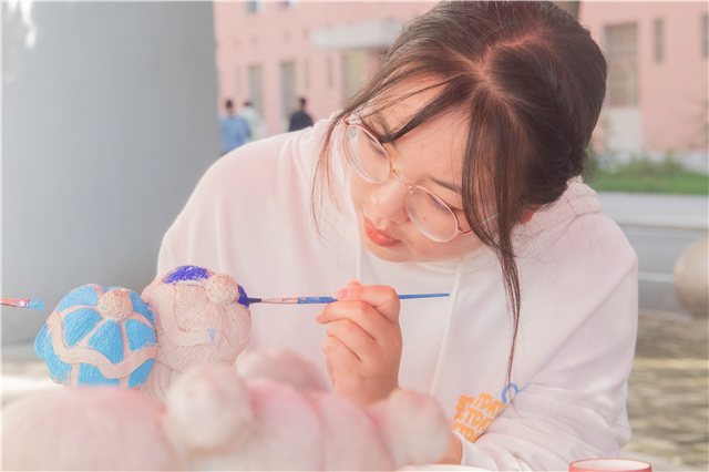 【前行】彩绘筑梦 伴着五角星光砥砺奋进——我们都有一个家 名字叫中国