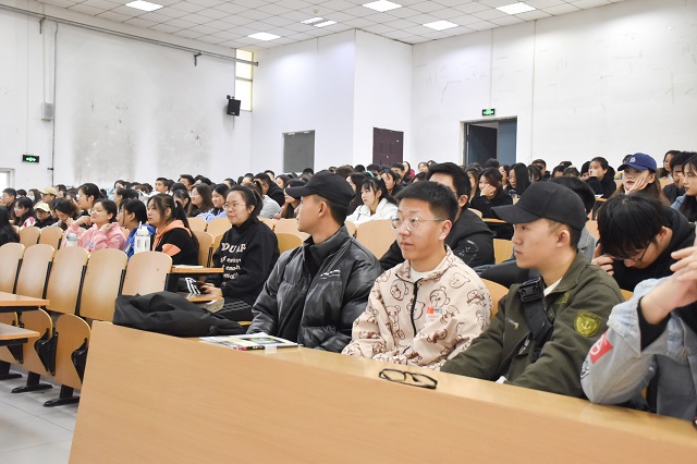 【辅导员说完满】跨越异国的桥梁 实现梦想的云梯——食品与环境学院2019级主题年级会