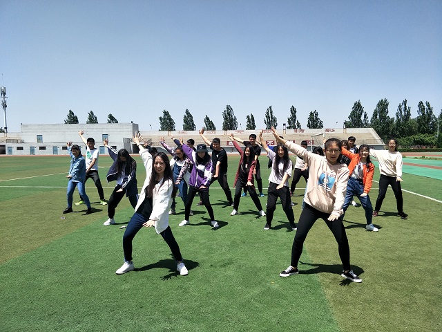 【完满班级】畅想青春 舞动梦想——信管1701班“舞动青春”主题活动