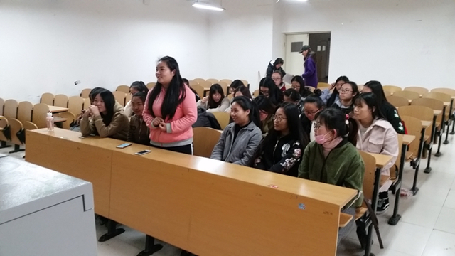 【完满班级】携手公益 温暖人心——外国语言文学系举办11月完满班级活动