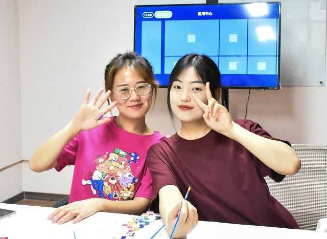 【毕业季】绘就绚丽青春底色 定格最美信院时光——青春·时尚文化衫设计