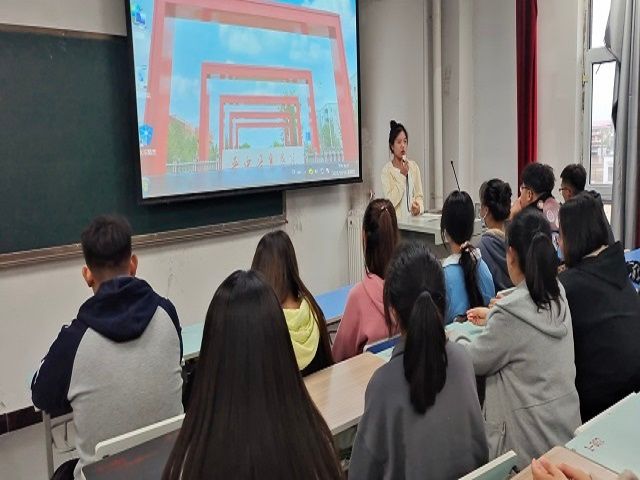 【完满班级】挥斥方遒 新时代接力进行中——艺术传媒学院环境设计2101班演讲比赛新闻稿