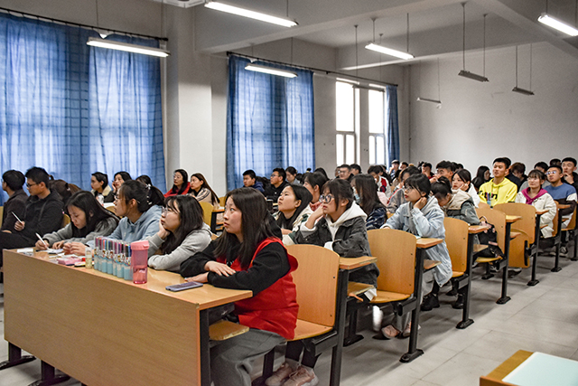 【完满班级】“心系中华‘红色观影’”——信息工程学院网工2001班完满班级活动