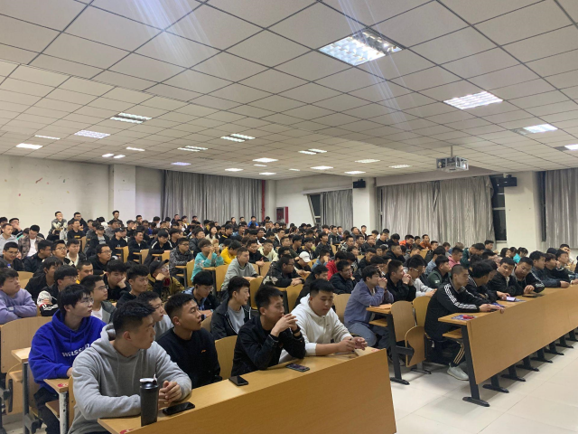 【辅导员说完满】爱国守法 心系祖国——智能工程学院21级辅导员说完满