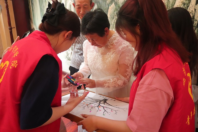 韶华依旧 相伴流年——经济与管理学院“重拾旧时光 定格婚纱梦”圆梦计划活动第八期