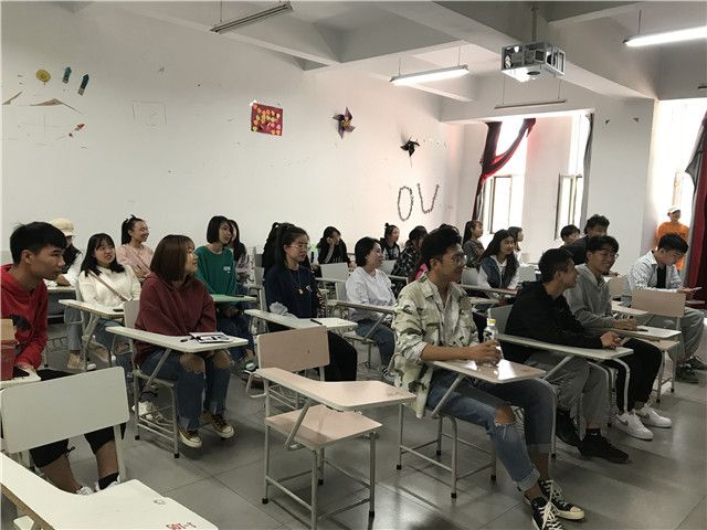 【完满班级】月圆中秋 情系家乡——艺术传媒学院视觉1803班完满班级活动