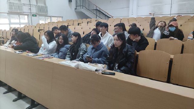 【完满班级】尽显团队风采 体验运动乐趣——艺术传媒学院动画2001班你画我猜活动