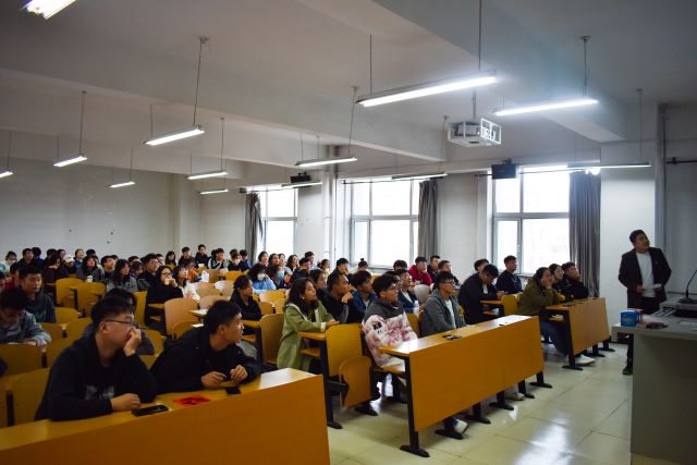 了解权益 维护正义——大数据学院、信息工程学院暖心权益宣传讲座