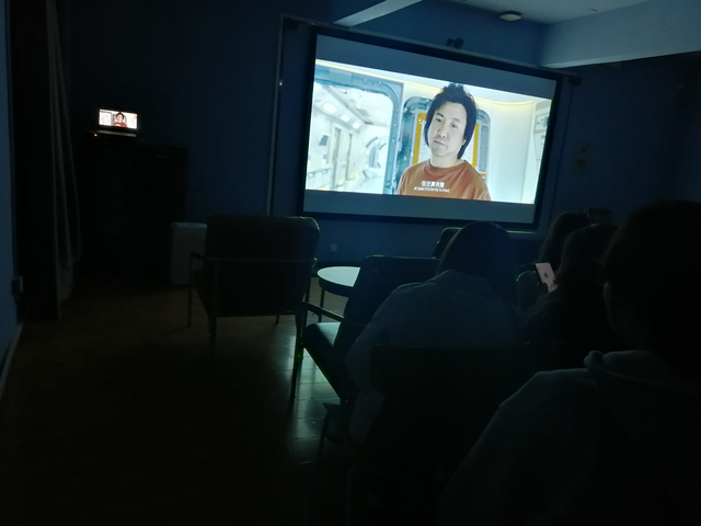 【完满班级】光影传情 臻享美好——淬炼·国际商学院行管2102班完满班级活动