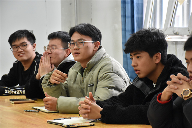 聚焦学生成长需求 焕新升级育人路径——智能工程学院2022-2023学年第一学期完满教育中期座谈会