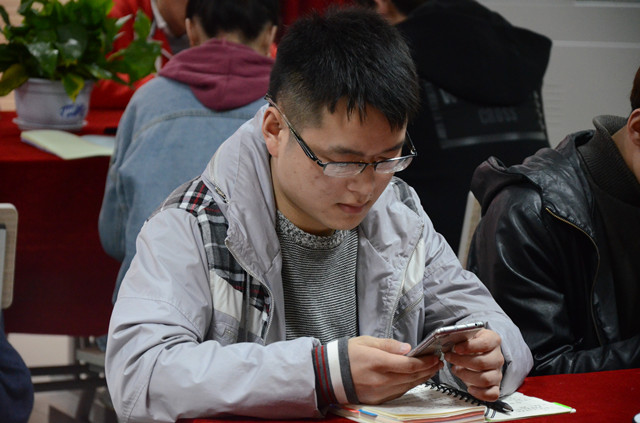 【辅导员说完满】目送的期盼 回望的幸福——艺术传媒系辅导员说完满之关爱父母 用心尽“孝”