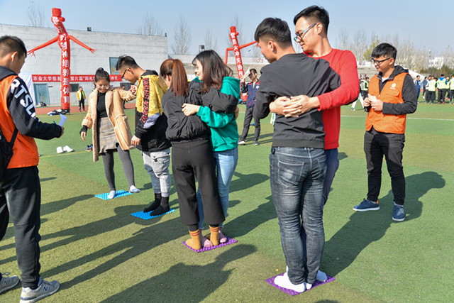 第六届“阳光杯”智勇大冲关再掀运动高潮