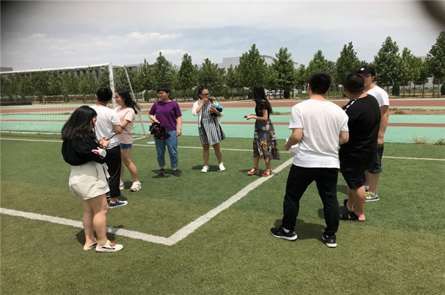 【完满班级】运动点燃激情——淬炼商学院十月完满班级主题活动（四十四）