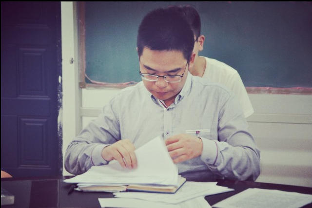 三尺讲台传六艺 一纸信笺谢师恩