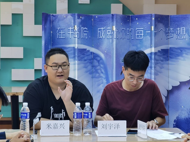 慷慨陈词抒己论 唇枪舌战决弈时——大数据学院、信息工程学院第九届“脱口秀”辩论赛初赛完满落幕