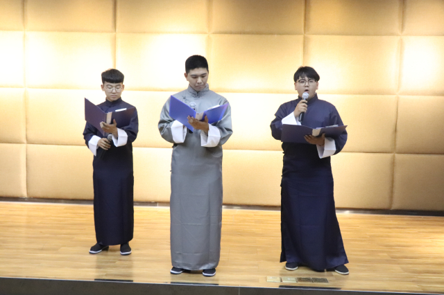 华韵书墨佳话传 华夏儿郎当自强——经济与管理学院举办第二届经典文化传颂竞演