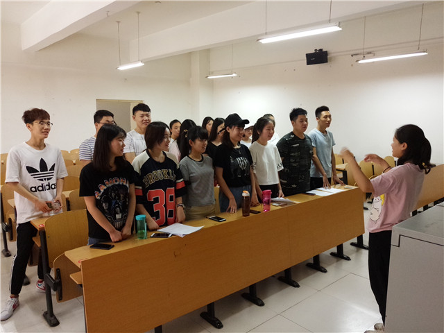 【完满班级】文明青松傲寒中  铮铮铁骨商院人——淬炼商学院五月完满班级主题活动（二十七）