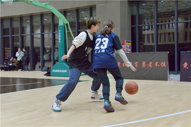 【青马工程】8号晃过时间 24号守住岁月——第十二期“青马工程”完满教育学生骨干培训计划知行班系列活动“8&24号的意义”篮球主题活动顺利举办