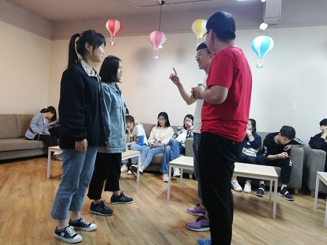 【完满班级】妙语连珠 薪火相传——数据1801班“寻访母语之美”诗词比赛