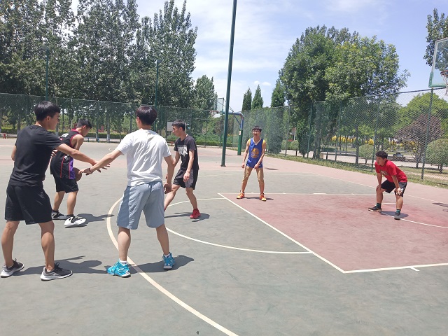 【完满班级】男女5V5篮球比赛——数据1801班“球球俱进 分分必得”篮球大赛