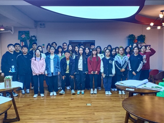 【完满班级】我和秋天有个约会——淬炼·国际商学院行管2001班完满班级活动