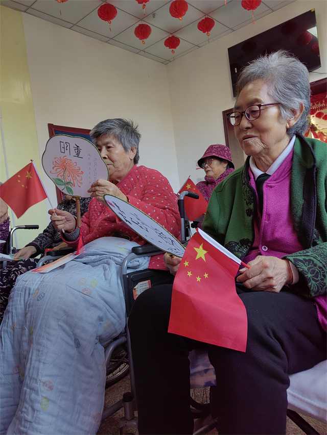 法制大餐 上菜——淬炼·国际商学院普法专项志愿者服务队10月活动