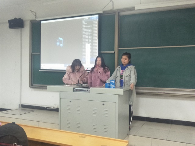 【完满班级】唱响时代记忆 秀出自我——外国语言文学系经贸1701班、涉外1701班、英语1705班12月完满班级活动