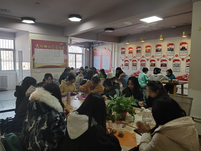 【完满班级】塑白“艺”人生 彩绘亦无边——淬炼·国际商学院财务2001班完满班级活动