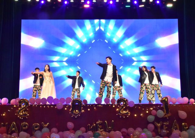 十年信院 信工伴随——大数据学院、信息工程学院举办2021年元旦晚会