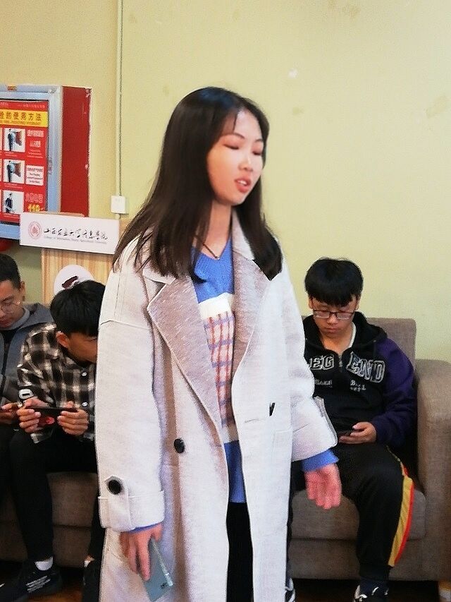 【完满班级】青春路上 自信飞扬——数字1802班“聚班艺 凝班力”举办完满班级活动