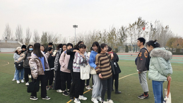 【完满班级】了解中国传统 发扬服务精神——外国语言文学系英语2006班、2007班、经贸2001班完满班级活动