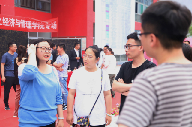 “三院”情谊流转 共话戏剧新潮——经济与管理学院、青藤书院、箕城书院携手话戏剧