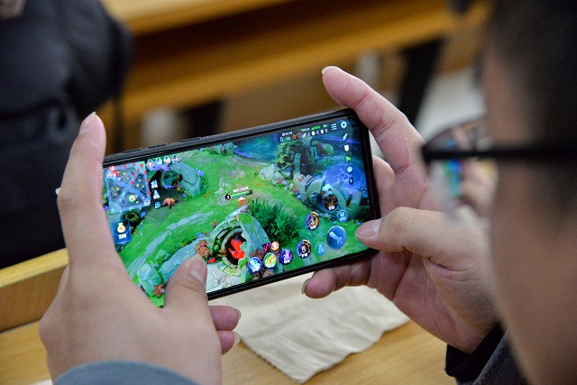 【社团巡礼节】“空投”礼包从天而落 “荣耀”之战随即打响