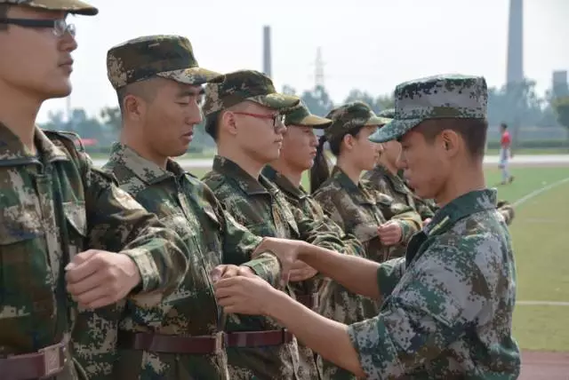 经管基层纵情燃烧  青春活力赤子骄傲——2017年经管系学生会举办“提升基层组织活力”第一期