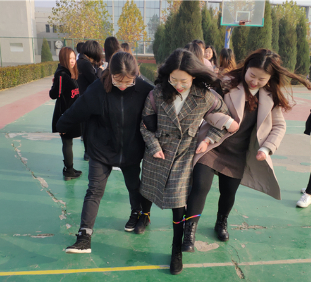 【完满班级】踮起脚尖 拥抱更明媚的阳光——经济与管理学院十一月完满班级活动纪实（三）