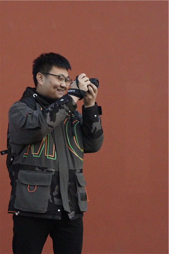 闪光的信院第264期：以青春为证做荧幕后的“超级英雄”闪光青年•王超智