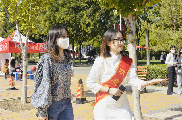 【迎新纪实】一见倾“新” 淬炼满怀爱意只为你来——淬炼·国际商学院迎新实录